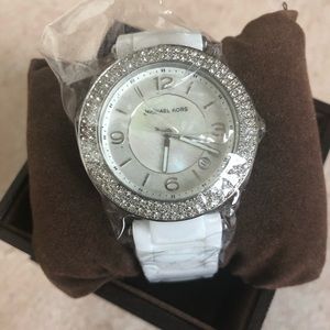 BRAND NEW Michael Kors White/Mother of Pearl Watch